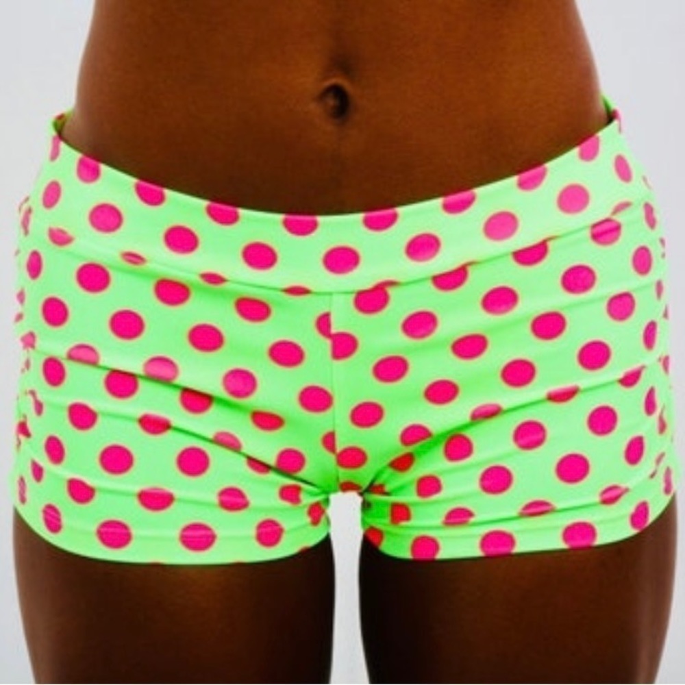 Btru2u Active Wear Isabella Shorts in Polka Pink